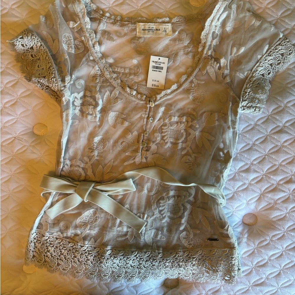 Abercrombie & Fitch Sheer Lace Blouse